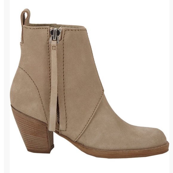 Acne Studios Shoes - Acne Studios Pistol Boots in Tan